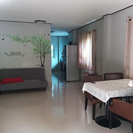 บ้านทะเลอิ่มเอม Bann Talay Im Eimm Ban Phe Quarto foto